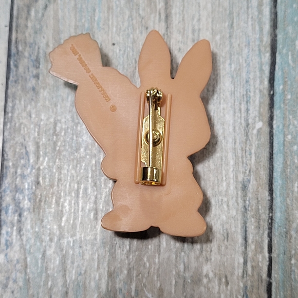 Hallmark Brown Bunny with Orange Carrot Brooch. - Picture 2 of 6